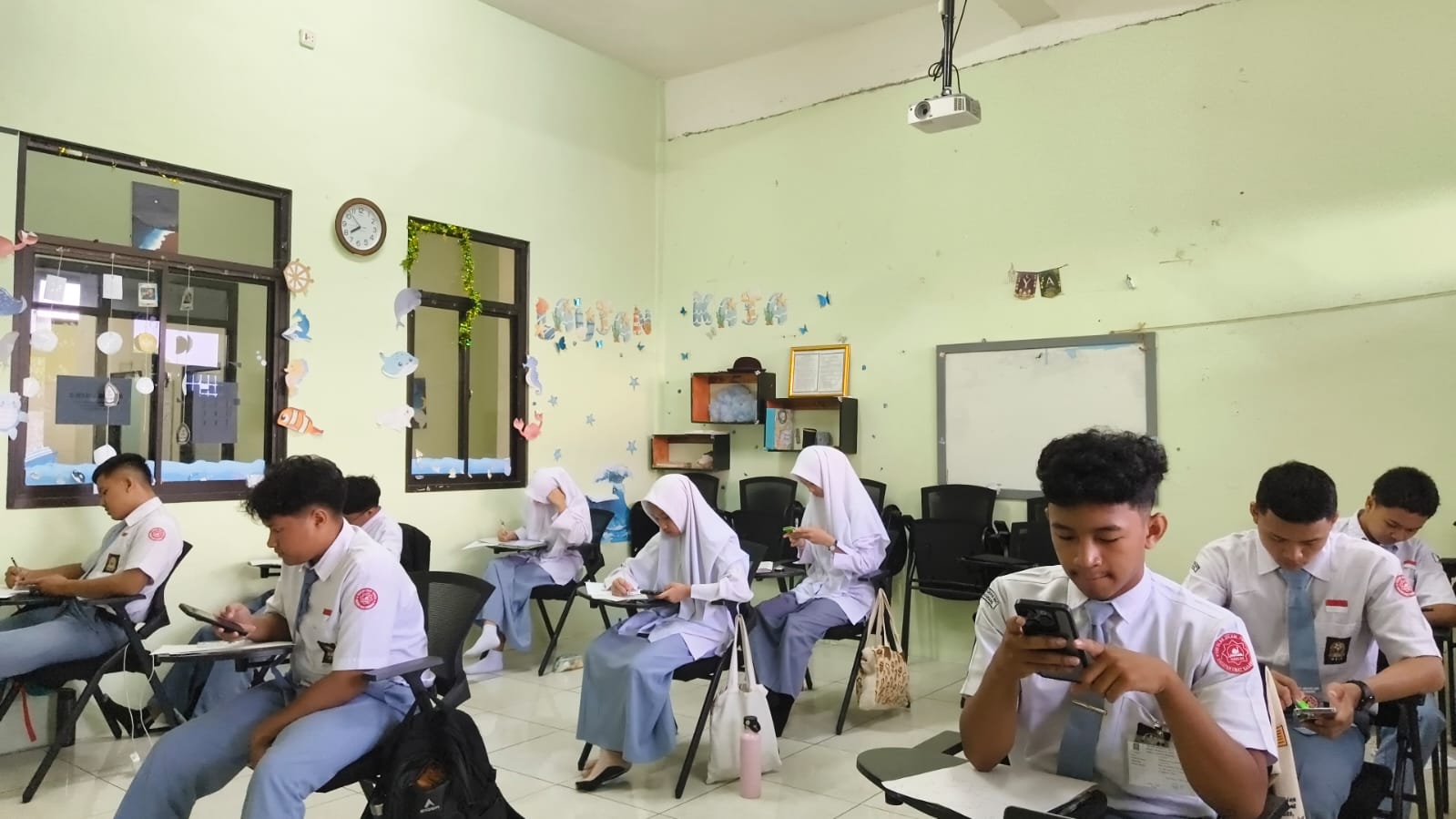 SMAIT Harapan Umat Karawang Sukses Gelar ASAT Berbasis Digital